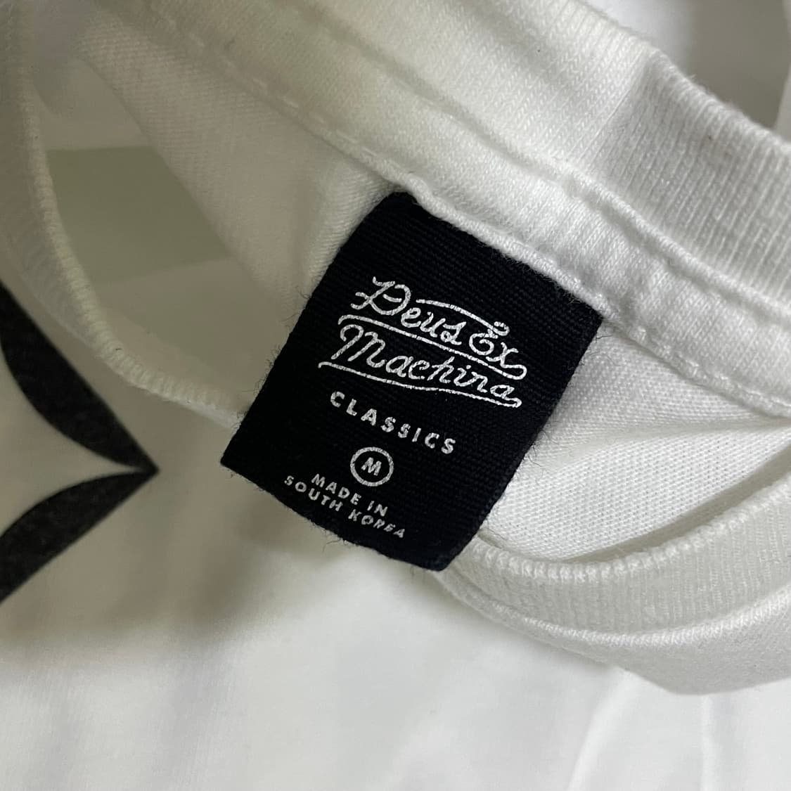 데우스 헬리녹스 콜라보 반팔 상품이미지3