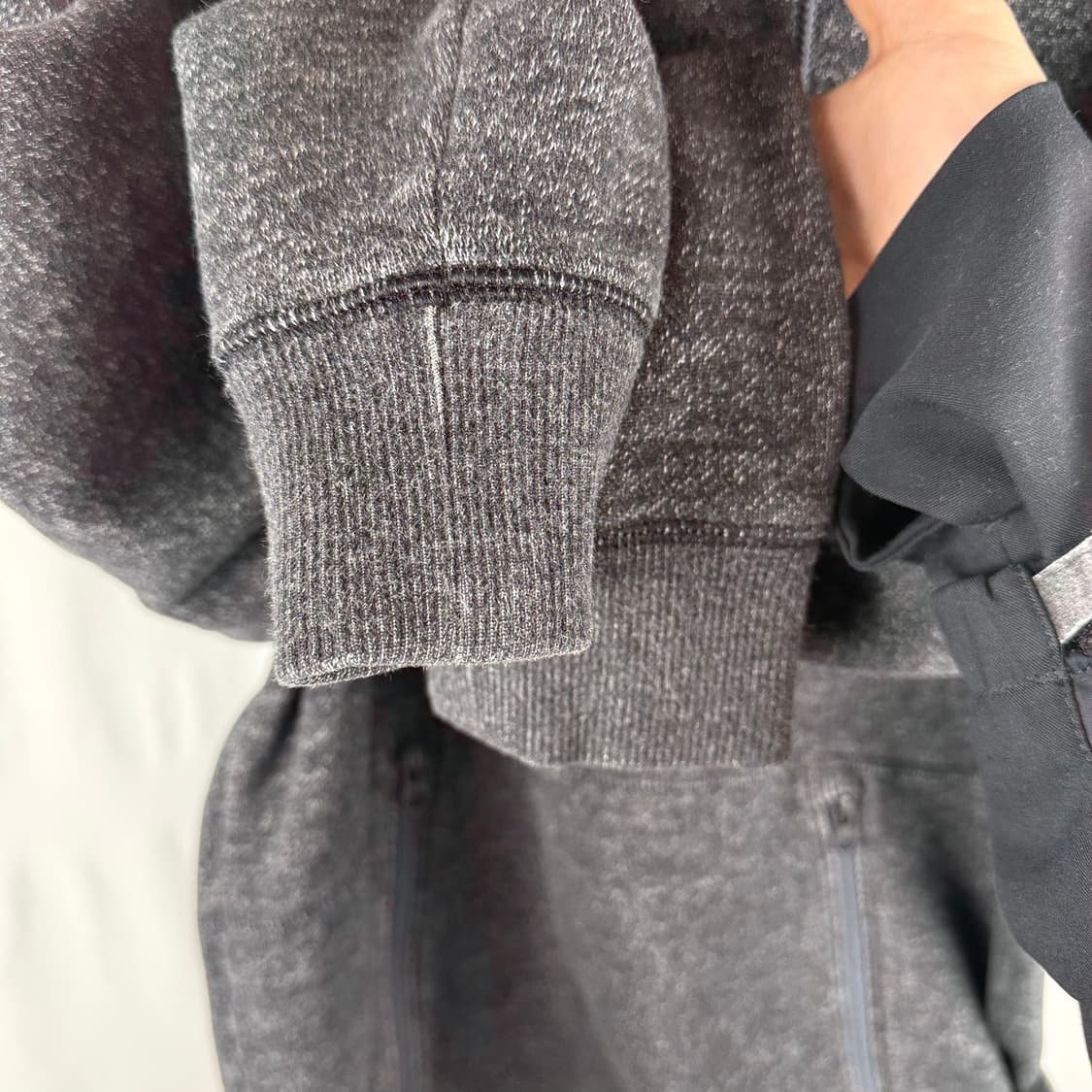 L) 언더아머 트레이닝 기모 후드 티 차콜 상품이미지5