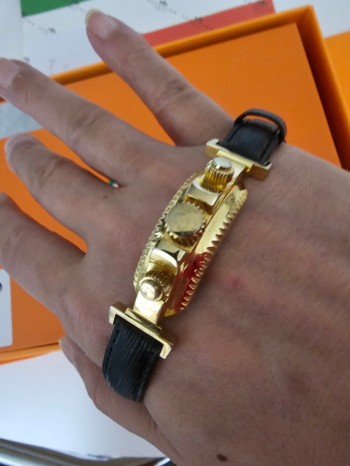 드바스크 가죽 금장 팔찌(free/공용) 상품이미지1