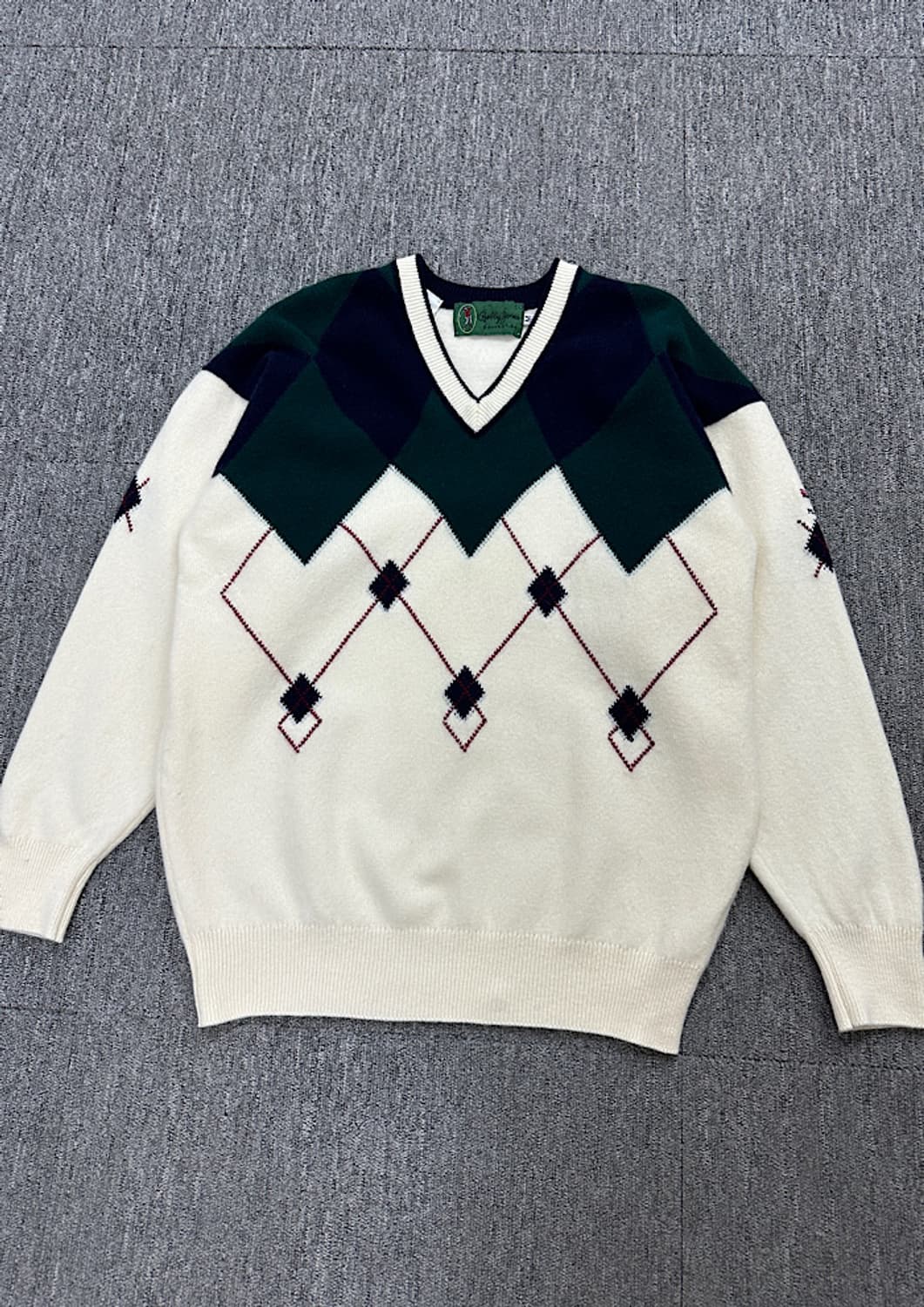 빈티지 스코틀랜드 브이넥 니트  상품이미지1