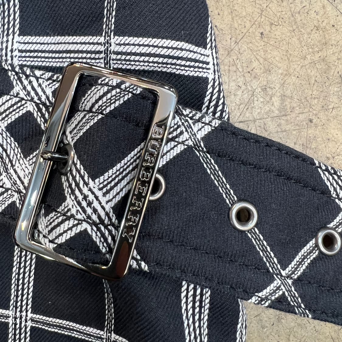 버버리 런던 체크 랩 스커트 상품이미지3