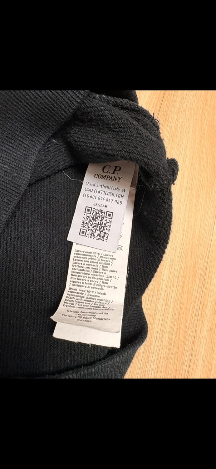 [CP컴퍼니] 맨투맨 블랙 팝니다 상품이미지3