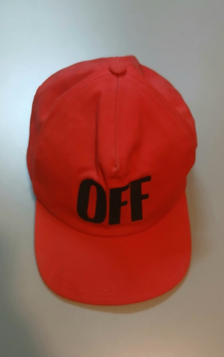 오프화이트 레드 볼캡 상품이미지1