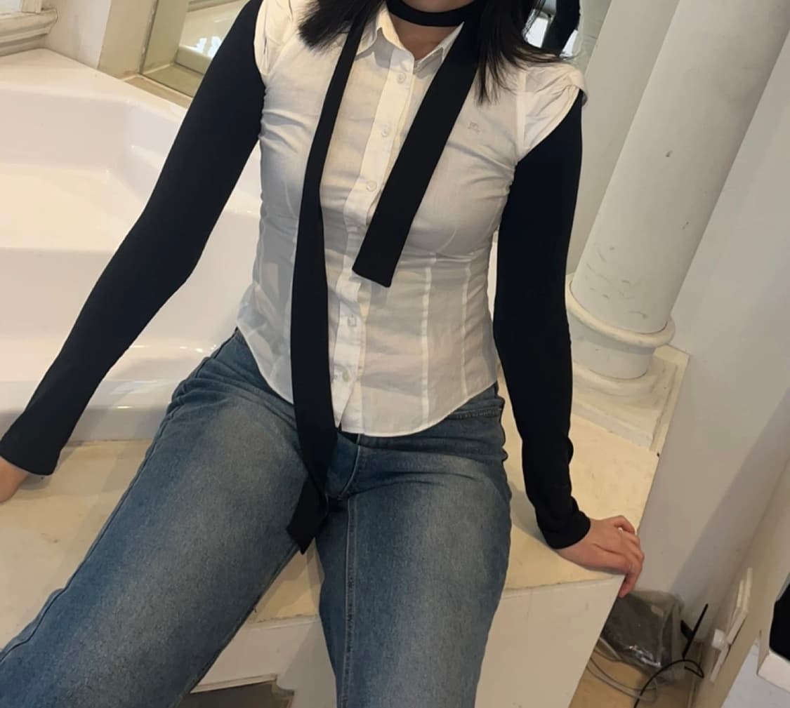 버버리 꼬임 셔츠 상품이미지2