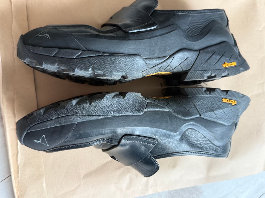 로아 ROA 로퍼 블랙 41.5 팝니다 (제안가능) 상품이미지6