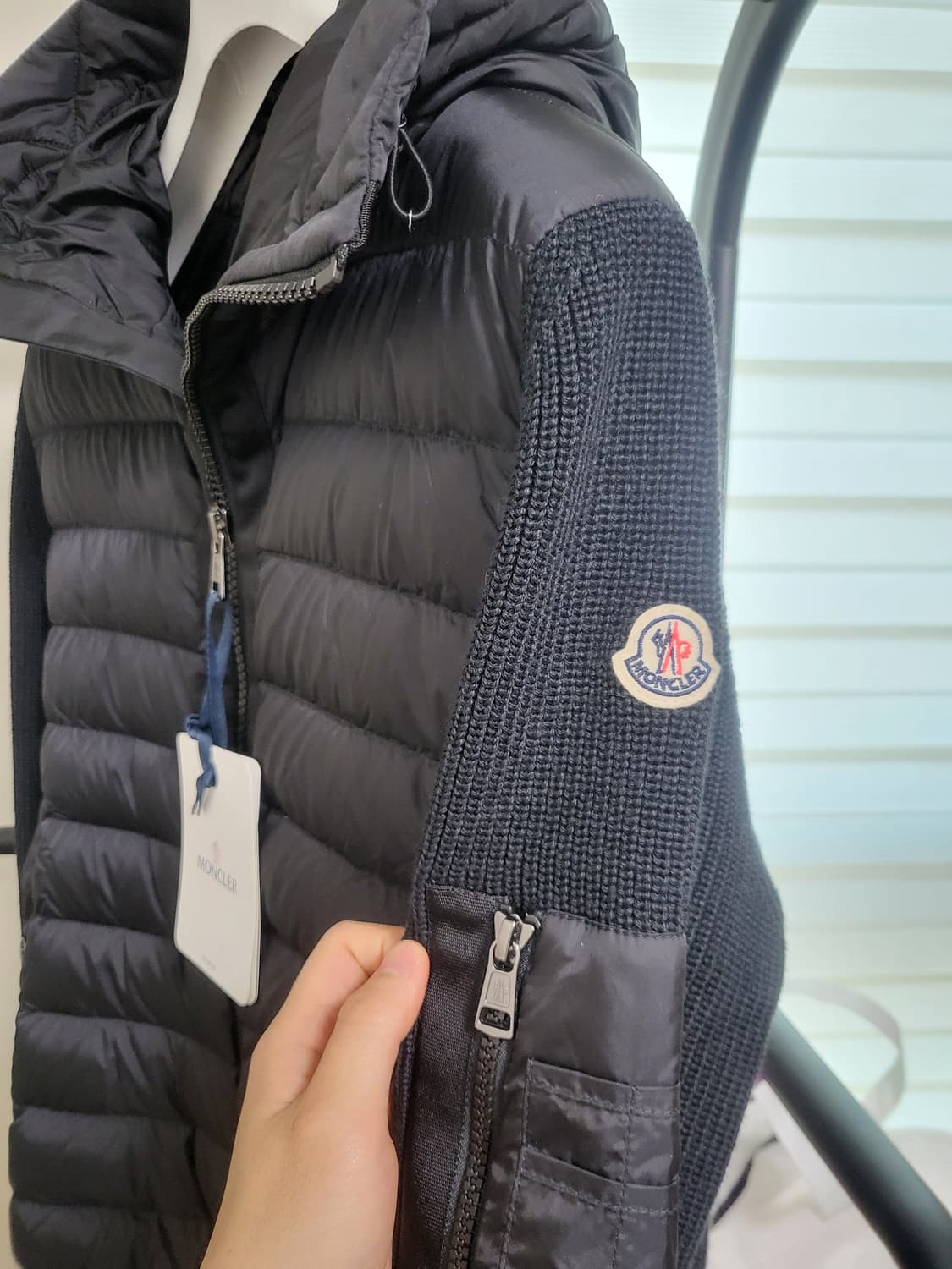 24FW 몽클레어 트리콧 후드 니트패딩 L 상품이미지3