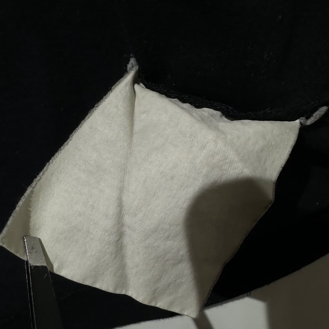 꼼데가르송 플레이 더블 하트 와펜 반팔 티셔츠 블랙 상품이미지6