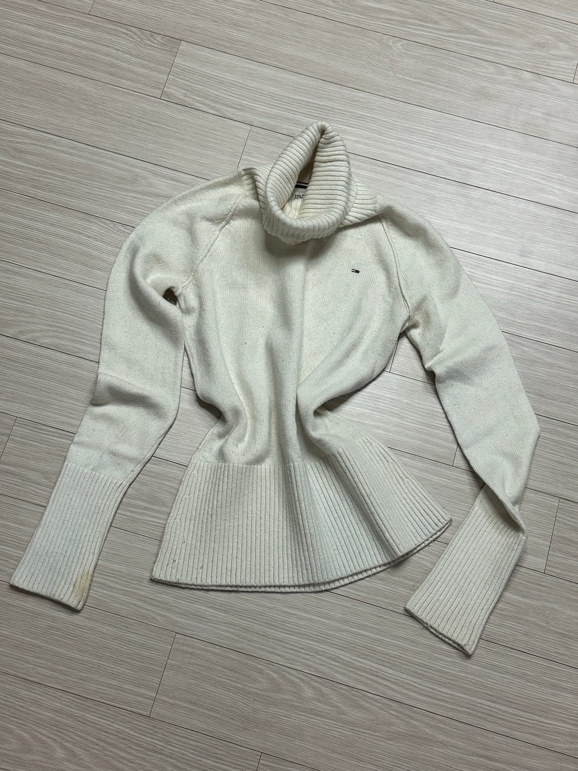 타미힐피거 목폴라 니트 상품이미지4