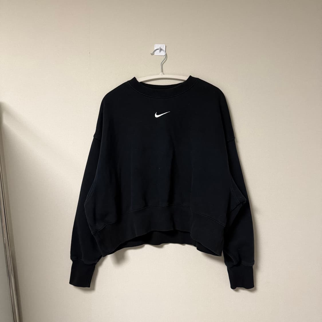 나이키 크롭 맨투맨 상품이미지2