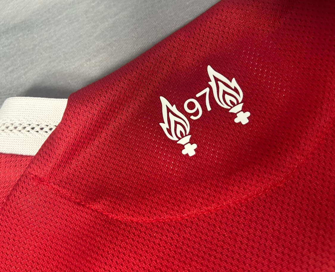 25/26 리버풀 홈 어센틱 유니폼 상품이미지6