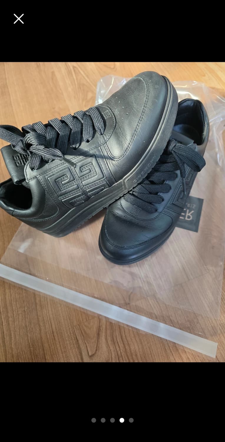 지방시 4G 엠보싱 스니커즈 35사이즈 상품이미지3