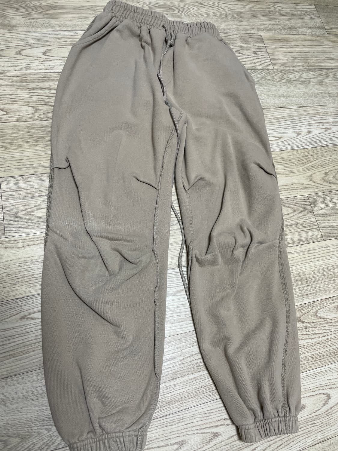 어텐션로우 조거팬츠 판매합니다. 상품이미지1