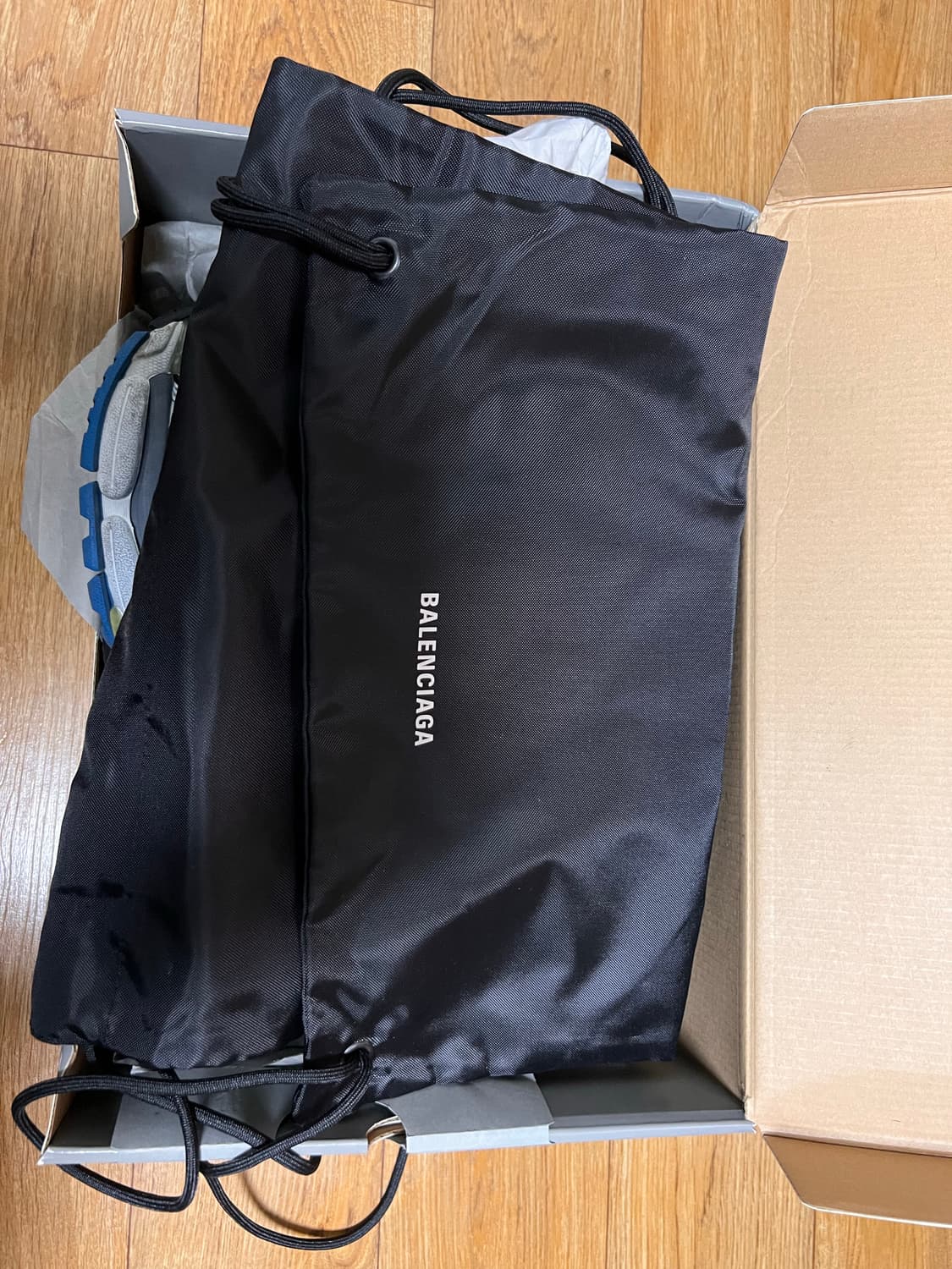 발렌시아가 뉴러너 42사이즈 상품이미지3