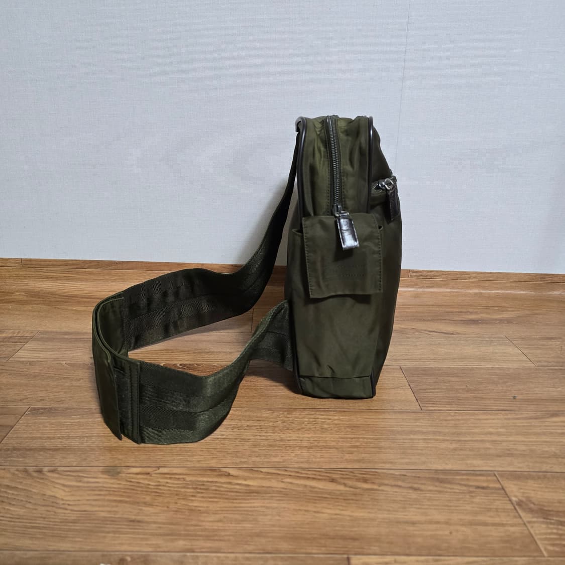 프라다 나일론 힙색 00s 상품이미지2