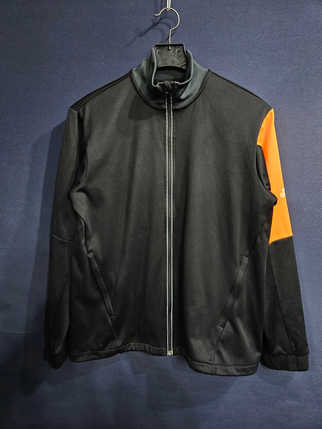 아디다스 블랙컬러 남성 슬림핏 105~110 기모 져지 상품이미지1