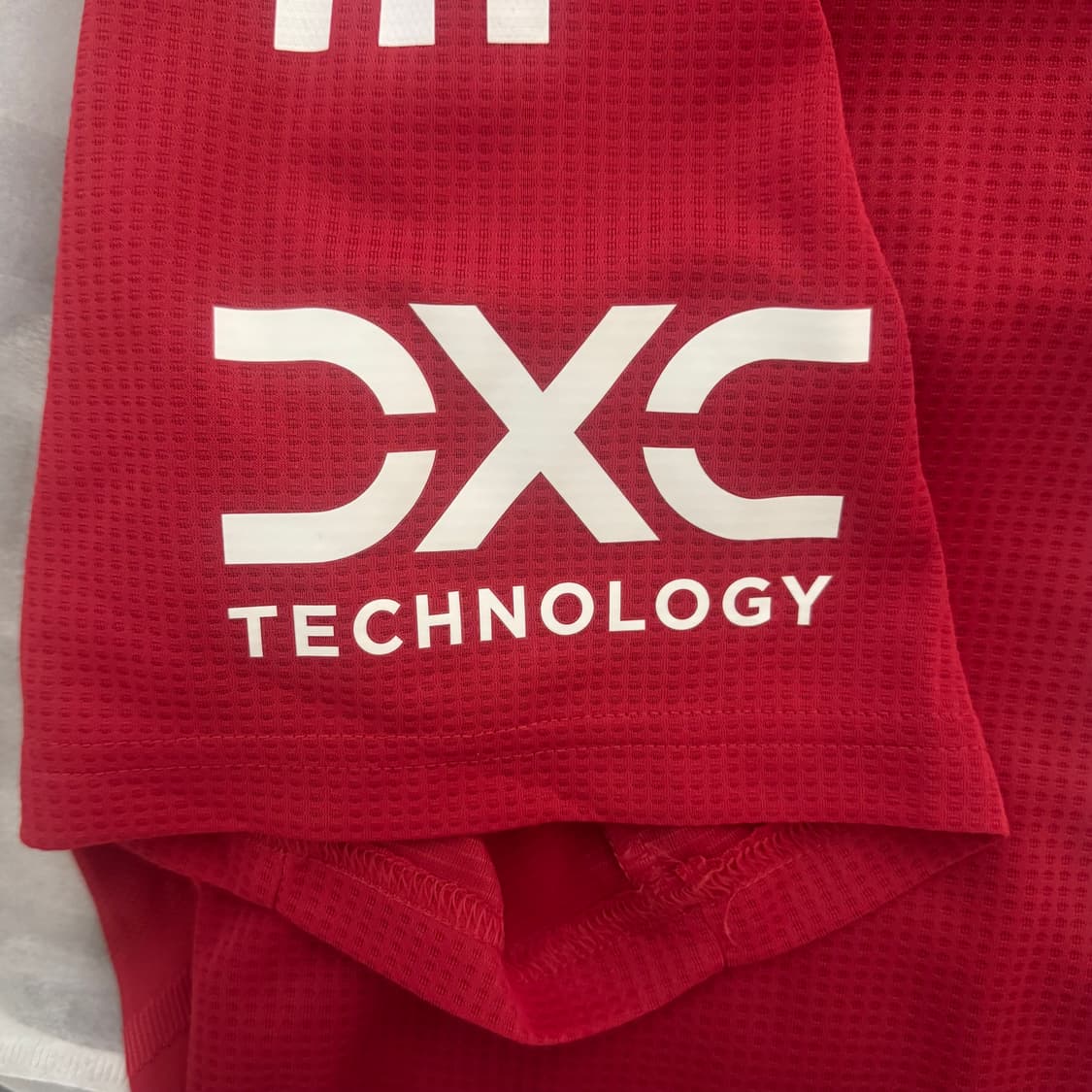 24-25 맨체스터 유나이티드 홈 어센틱 유니폼 해리 매과이어 상품이미지8