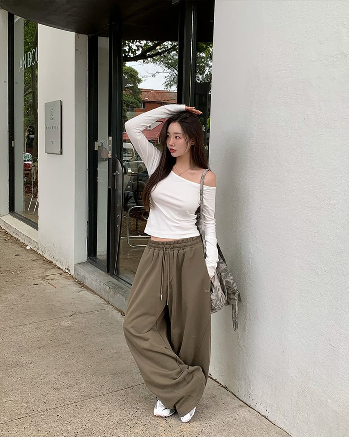 새상품) 베이델리 퍼브 오프숄더 긴팔 티셔츠 화이트 상품이미지3