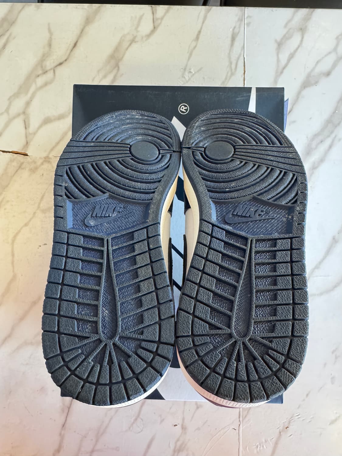 조던1 레트로 하이 OG 미드나잇 네이비 265 팝니다 상품이미지4