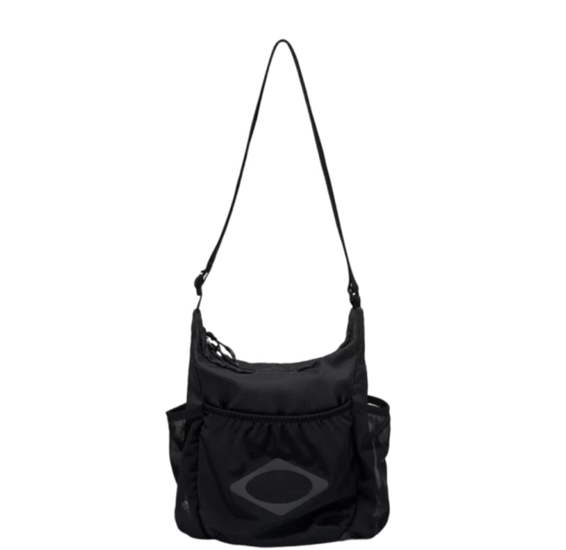 미스치프 메쉬 포켓 크로스백 블랙 상품이미지1