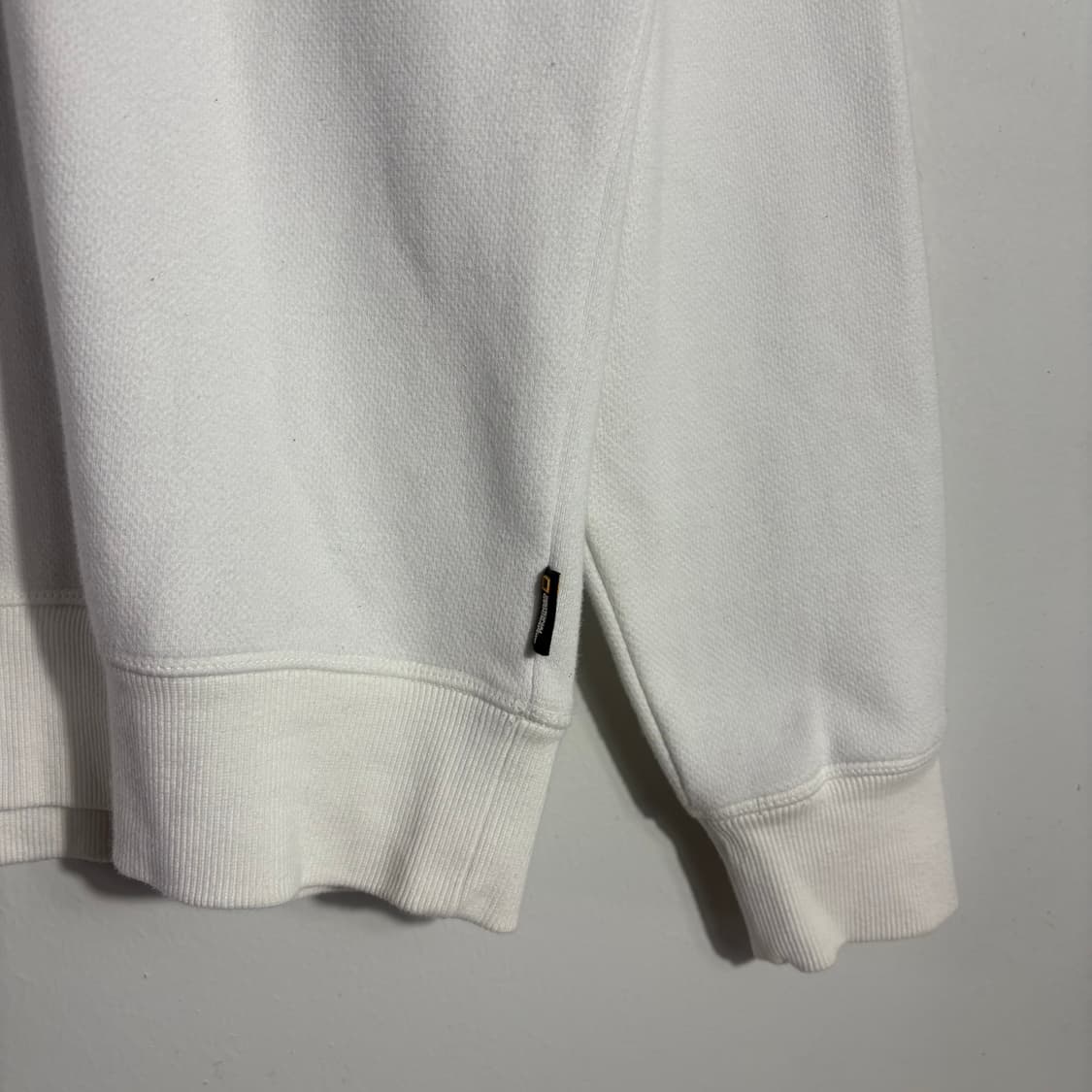 내셔널지오그래픽 로고 맨투맨 스웨트셔츠 (무료배송) 상품이미지2