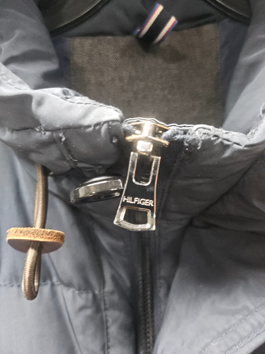 타미힐피거 네이비 후드 패딩 점퍼  M 상품이미지4