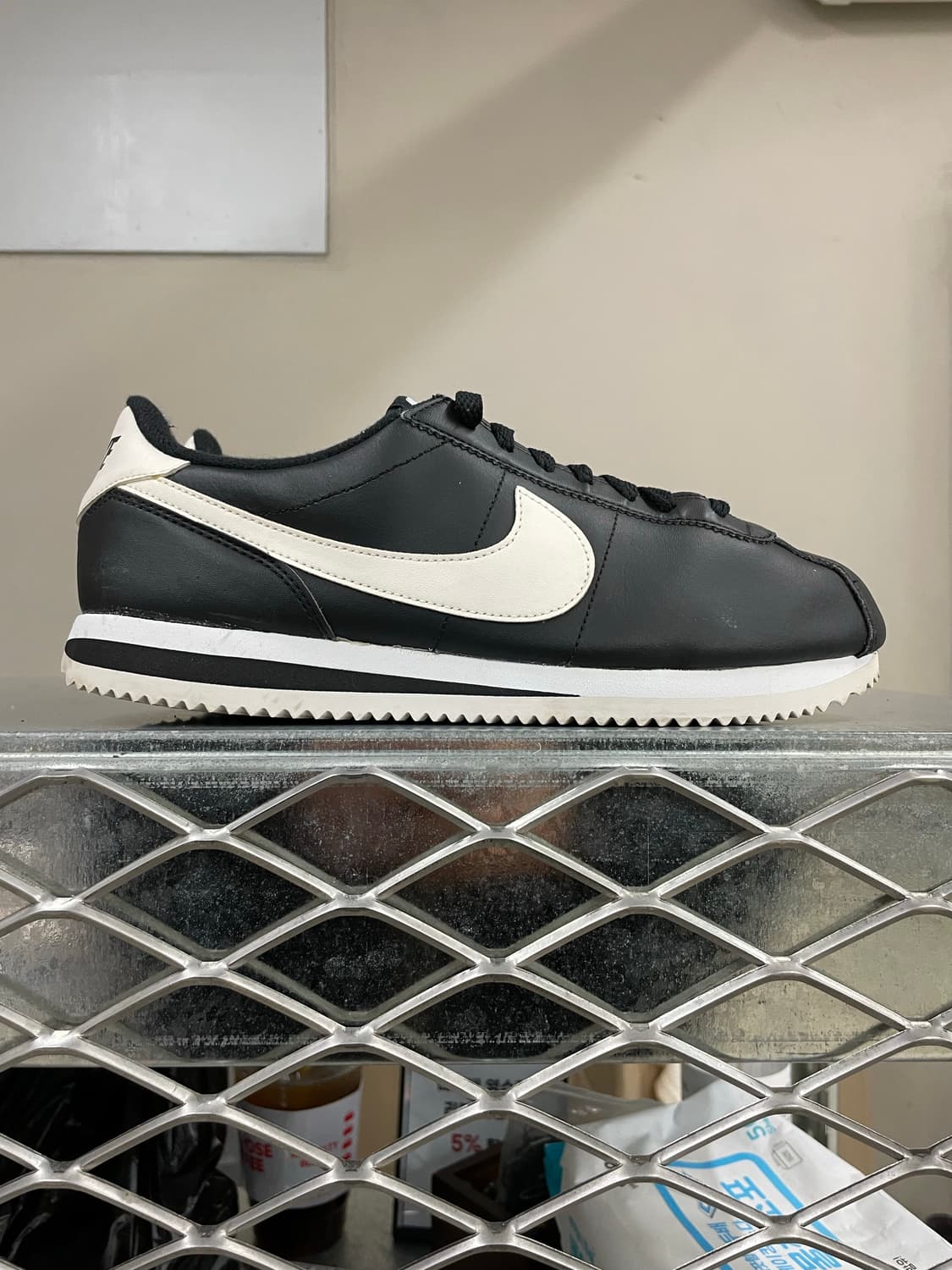 나이키 코르테즈 베이직 블랙 화이트 265 (gr-4475) 상품이미지4