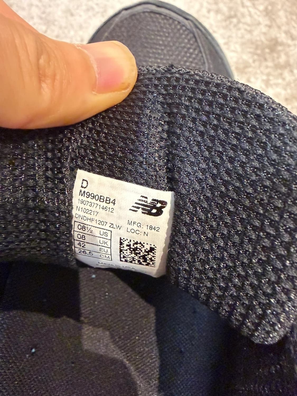 뉴발란스 990v4 트리플블랙 265사이즈 판매  상품이미지4