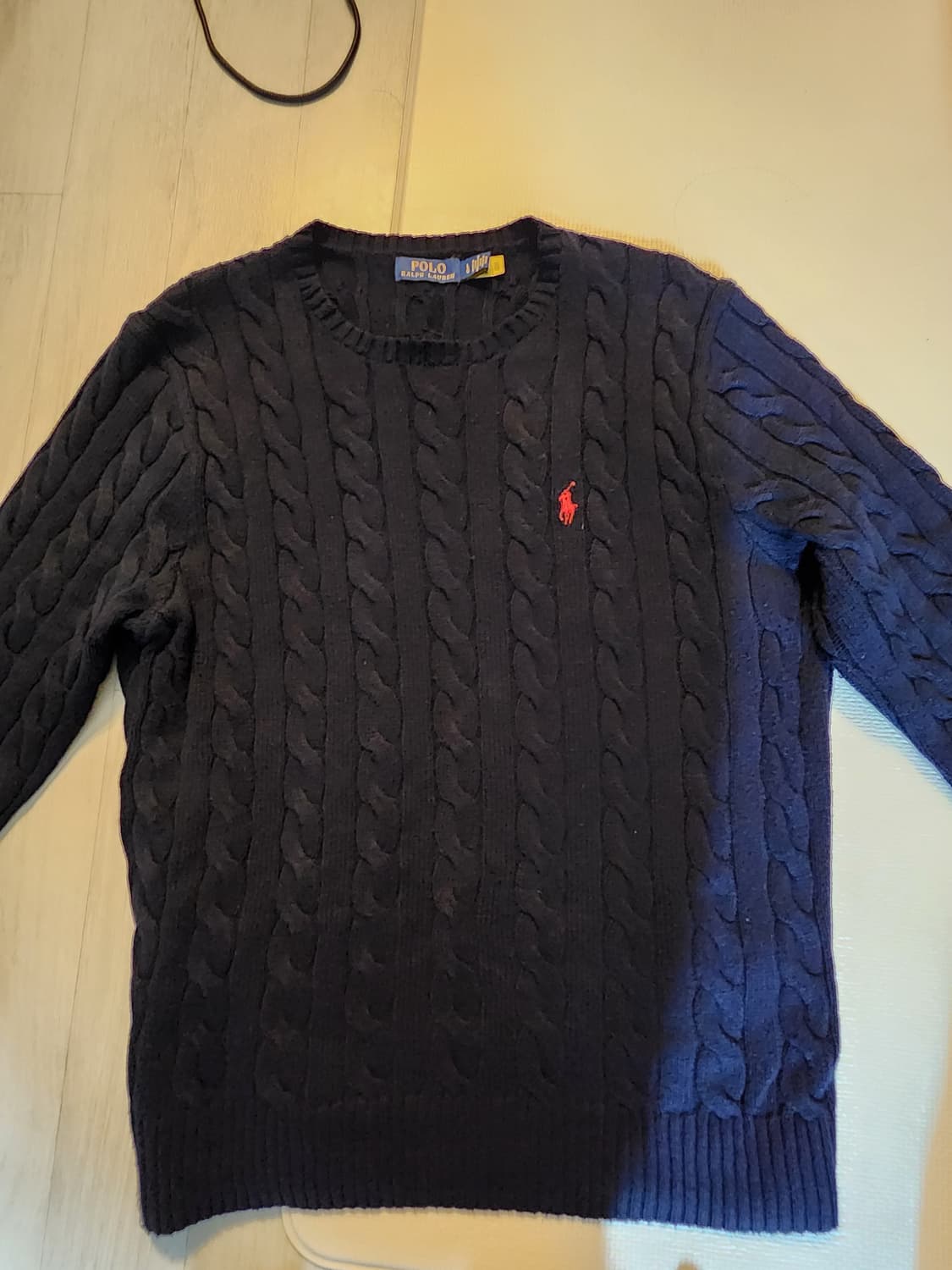 폴로 니트 L 사이즈 판매합니다 상품이미지1