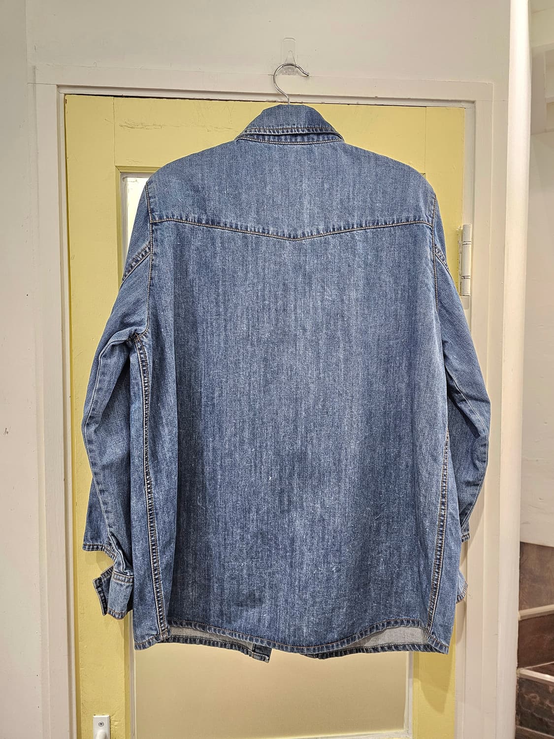 워싱 소매 절개 데님셔츠 상품이미지6