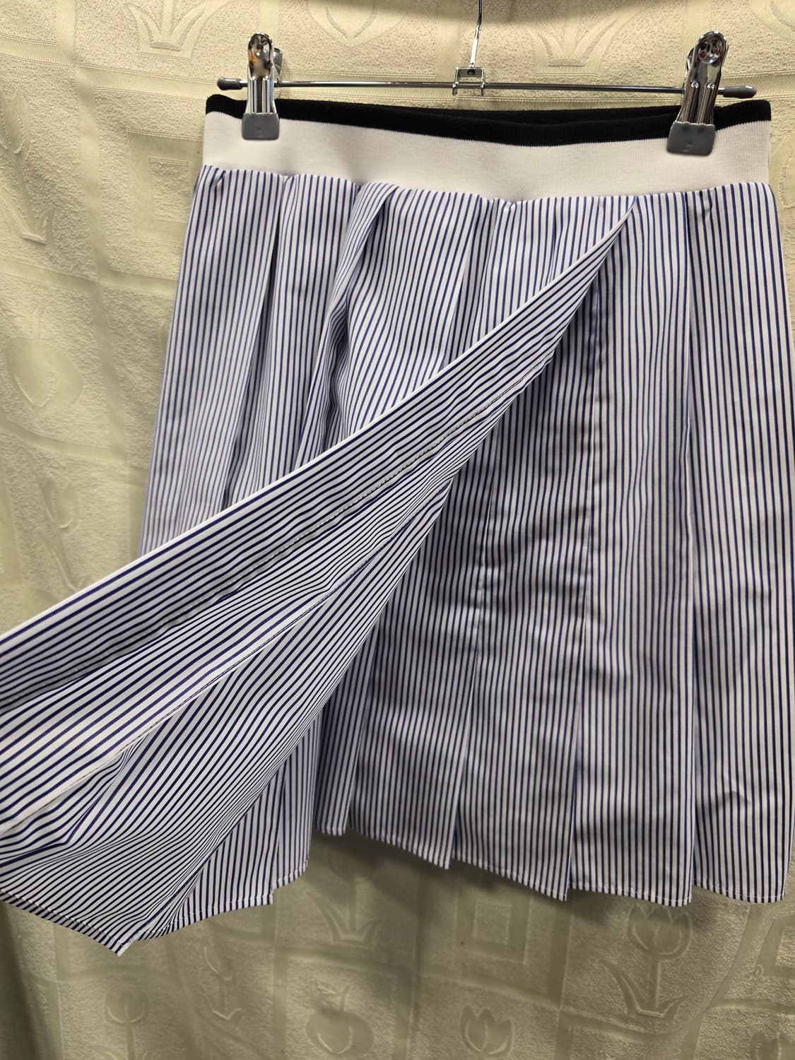 거의새거) 유니클로 JW 앤더슨 스트라이프 플리츠 스커트 S(25~26) 상품이미지5