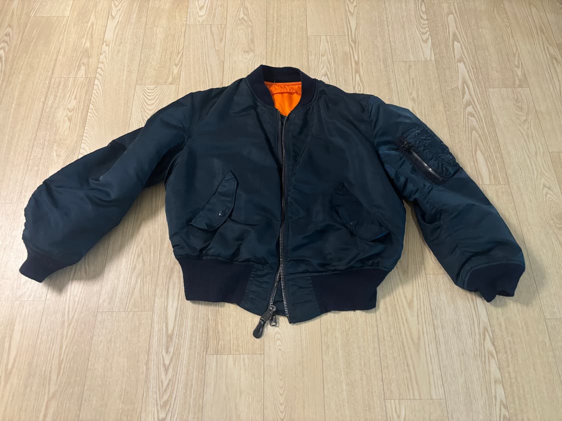 알파인더스트리 Ma-1 Made in USA 네이비 상품이미지1