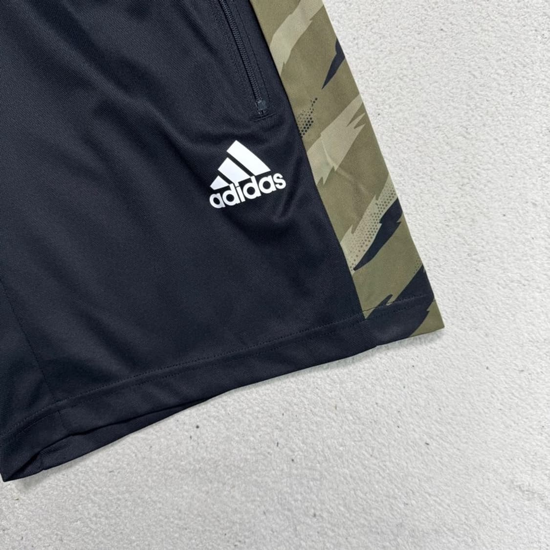 ADIDAS 에어로 레디 필 STR 카모 숏팬츠 M 상품이미지5