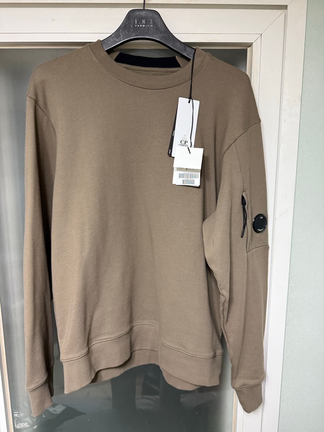 cp컴퍼니 24fw 맨투맨 카키브라운 xl 새상품 상품이미지1