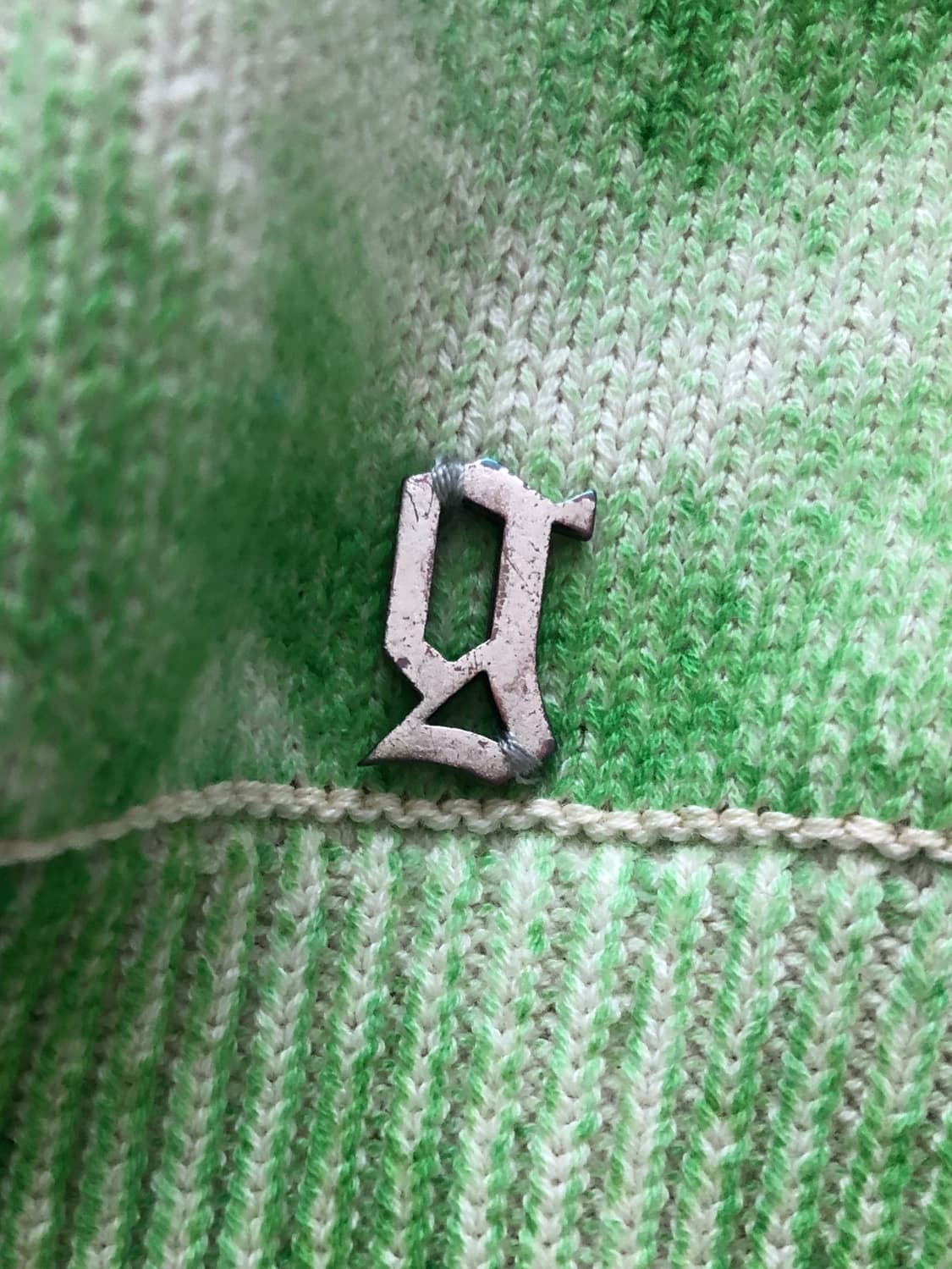 갈리아노 페인트가공 후드 풀오버 니트 상품이미지6