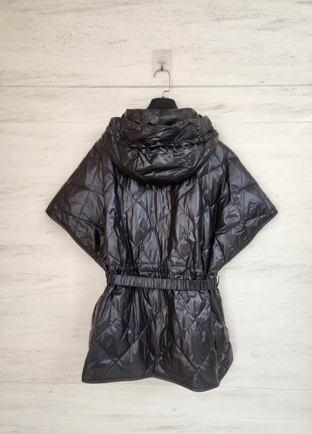 더엣지 헝가리구스다운 케이프패딩 S(55~66사이즈) 상품이미지6