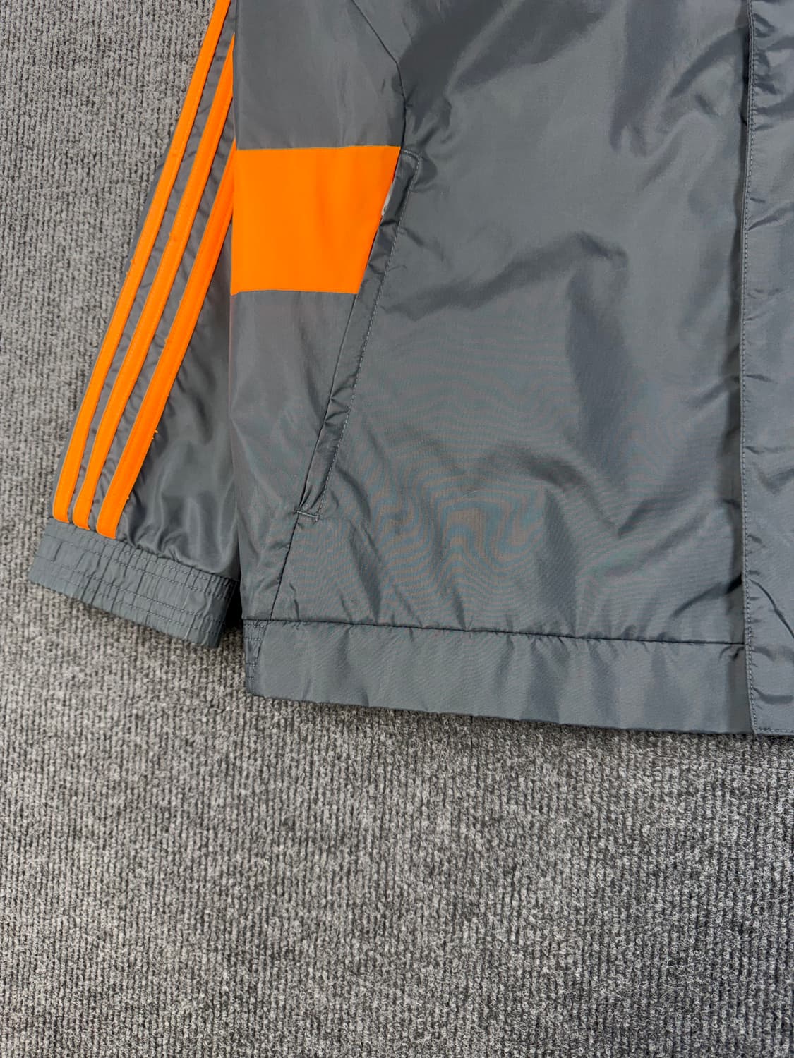 13-14 레알마드리드 챔스 올웨더 자켓 상품이미지4