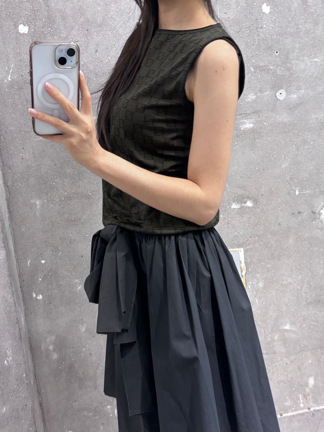 Fendi 펜디 주카 패턴 슬리브리스 탑 상품이미지4