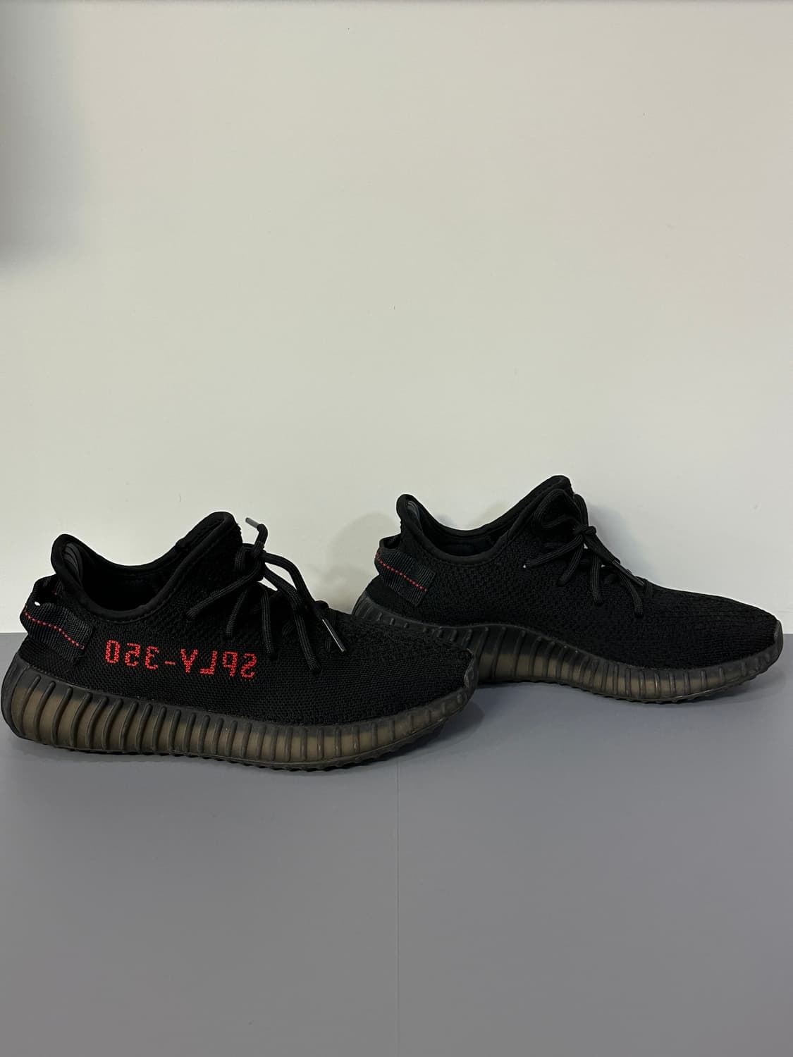 아디다스 이지부스트350 V2 블랙 운동화 상품이미지3
