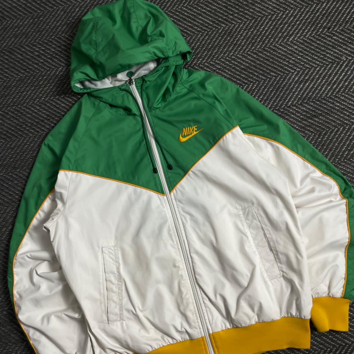 나이키 퓨추라 윈드러너 러닝 바람막이y 3754 상품이미지1