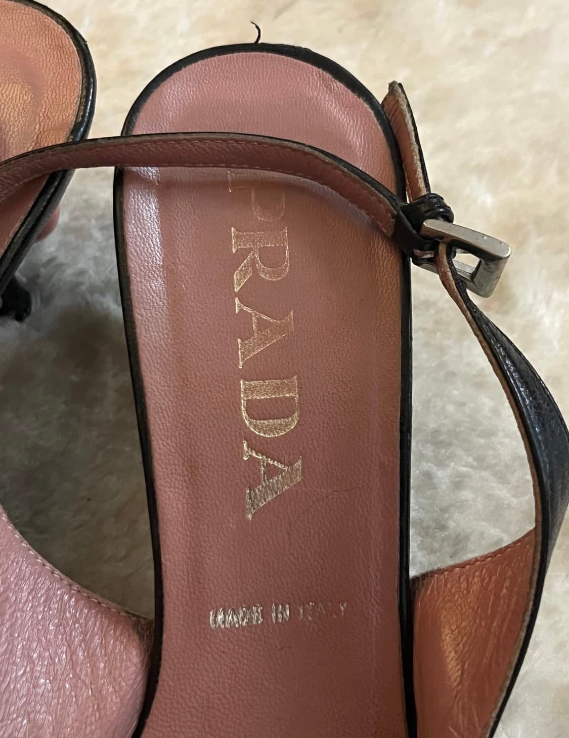 프라다 펌프스 힐 상품이미지2