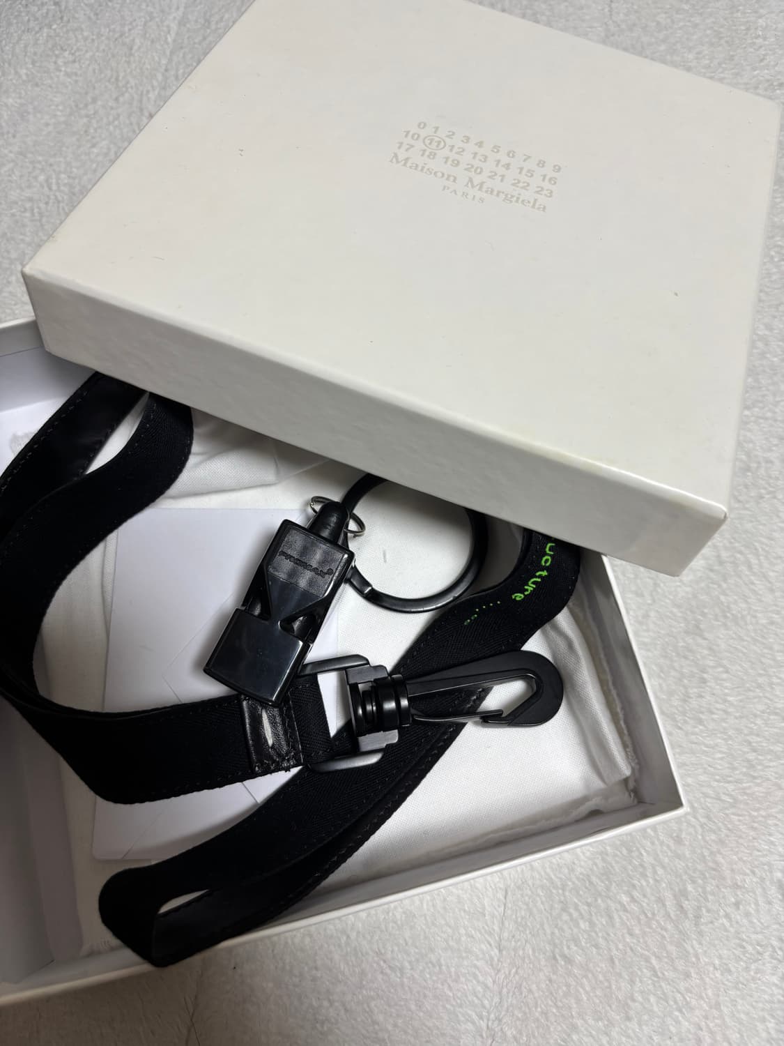 마르지엘라 랜야드 가죽목걸이 상품이미지1