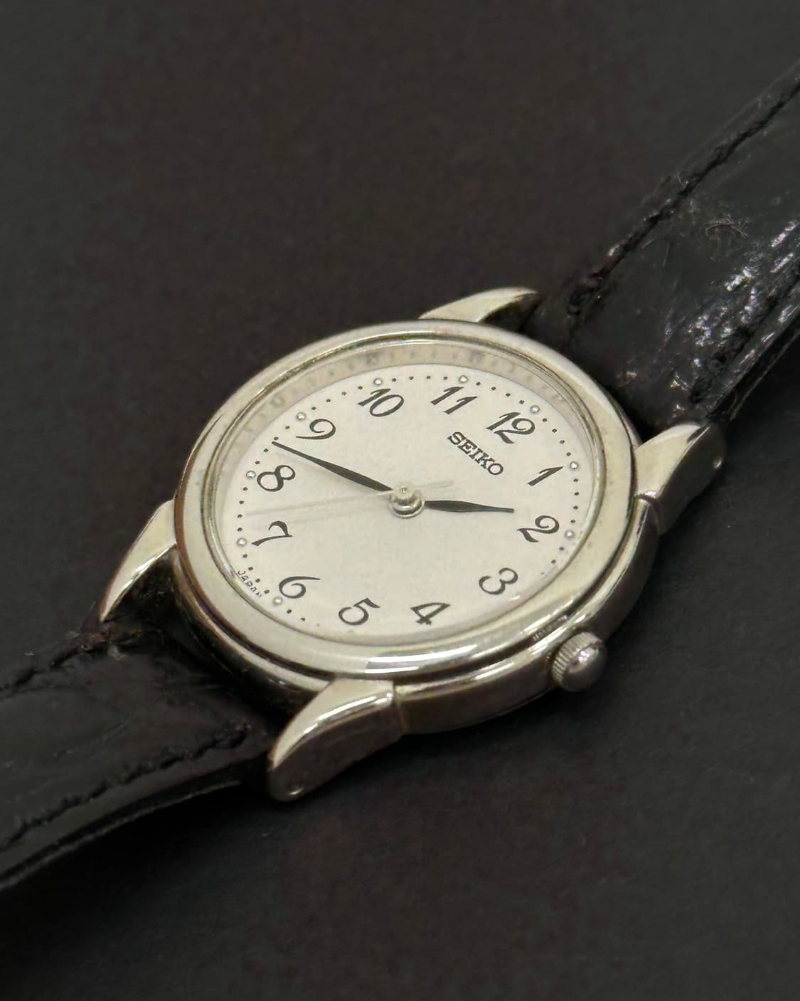 세이코 실버 라운드 쿼츠 시계 상품이미지4