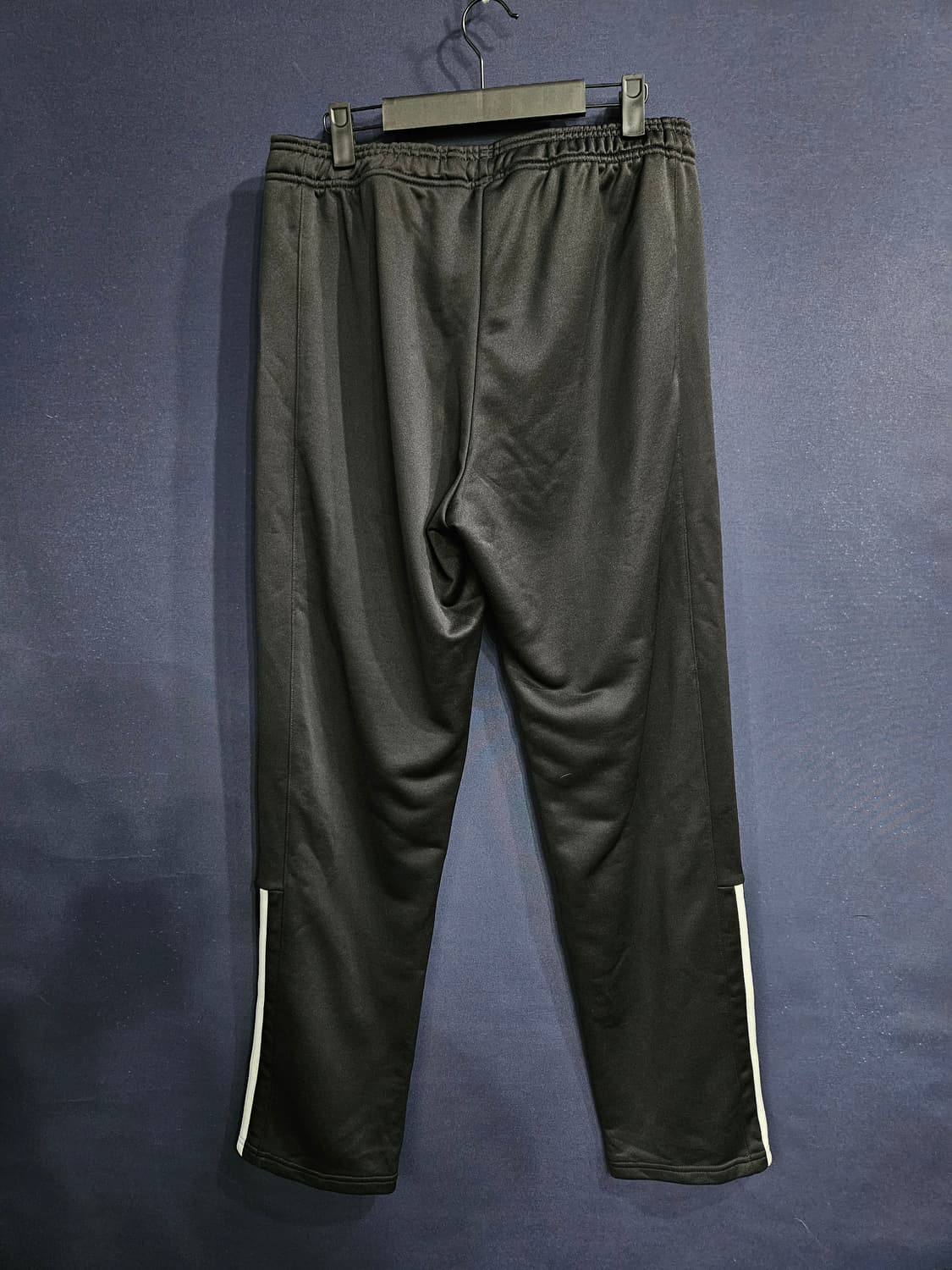 아디다스 삼선 블랙컬러 남성 슬림핏 허리 32~34 트레이닝바지  상품이미지2