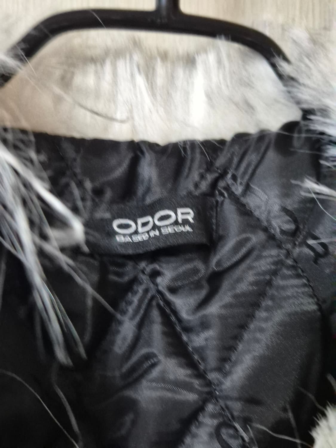 (새제품) 오도어 퍼 크롭 패딩 (25년) ODOR Trich colla 상품이미지5