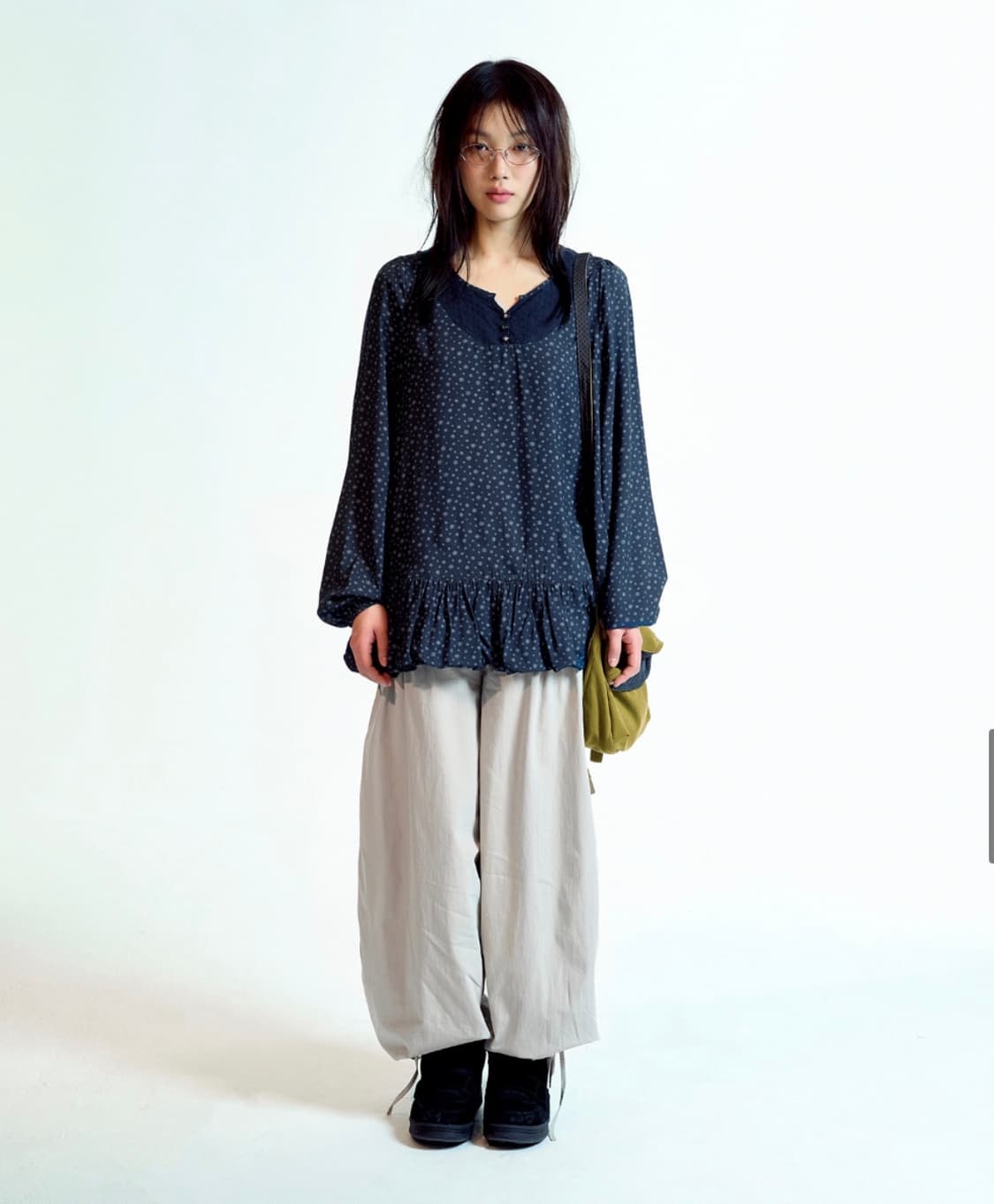 코이세이오-DUDU PUFF BLOUSE NAVY 상품이미지5