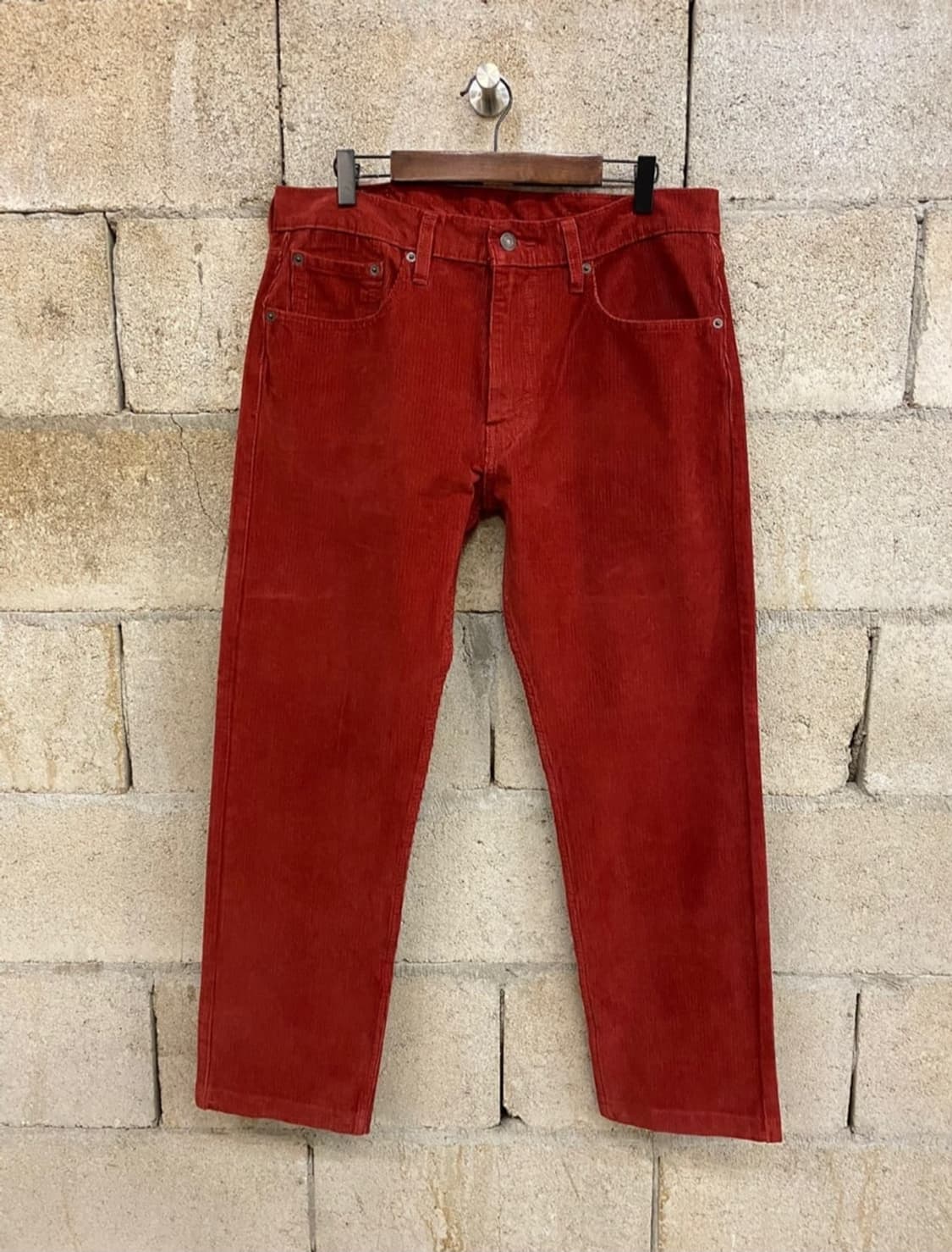리바이스 화이트탭 레드 코듀로이 팬츠 상품이미지1