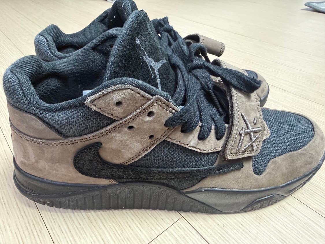 조던1 트래비스 스캇 점프맨 다크모카 275 상품이미지5