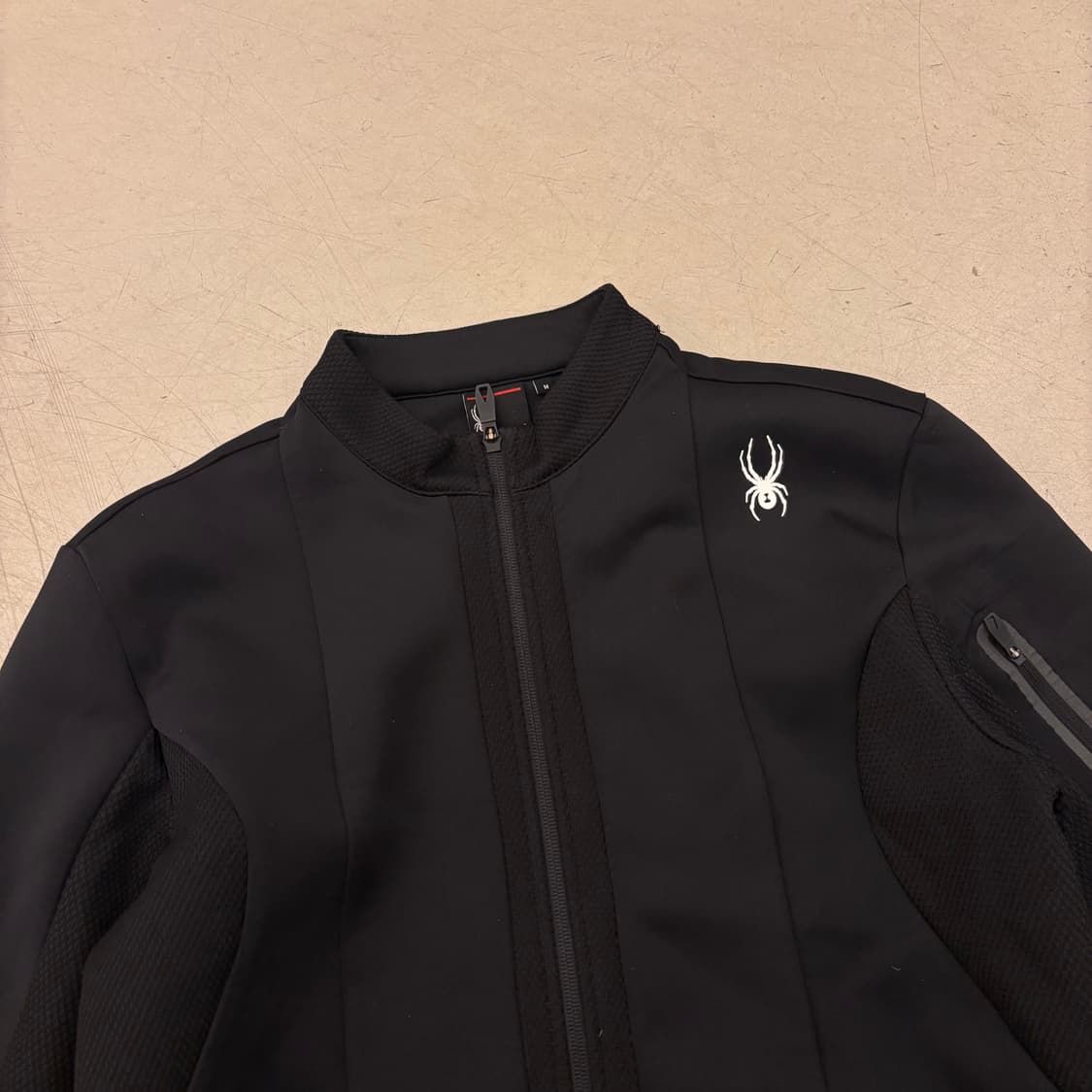 스파이더 블랙 스몰로고 집업 상품이미지2