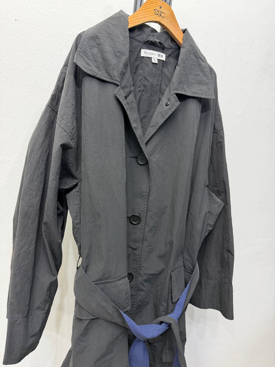 정품) JW앤더슨 유니클로 여성 바람막이 코트 XL 상품이미지2