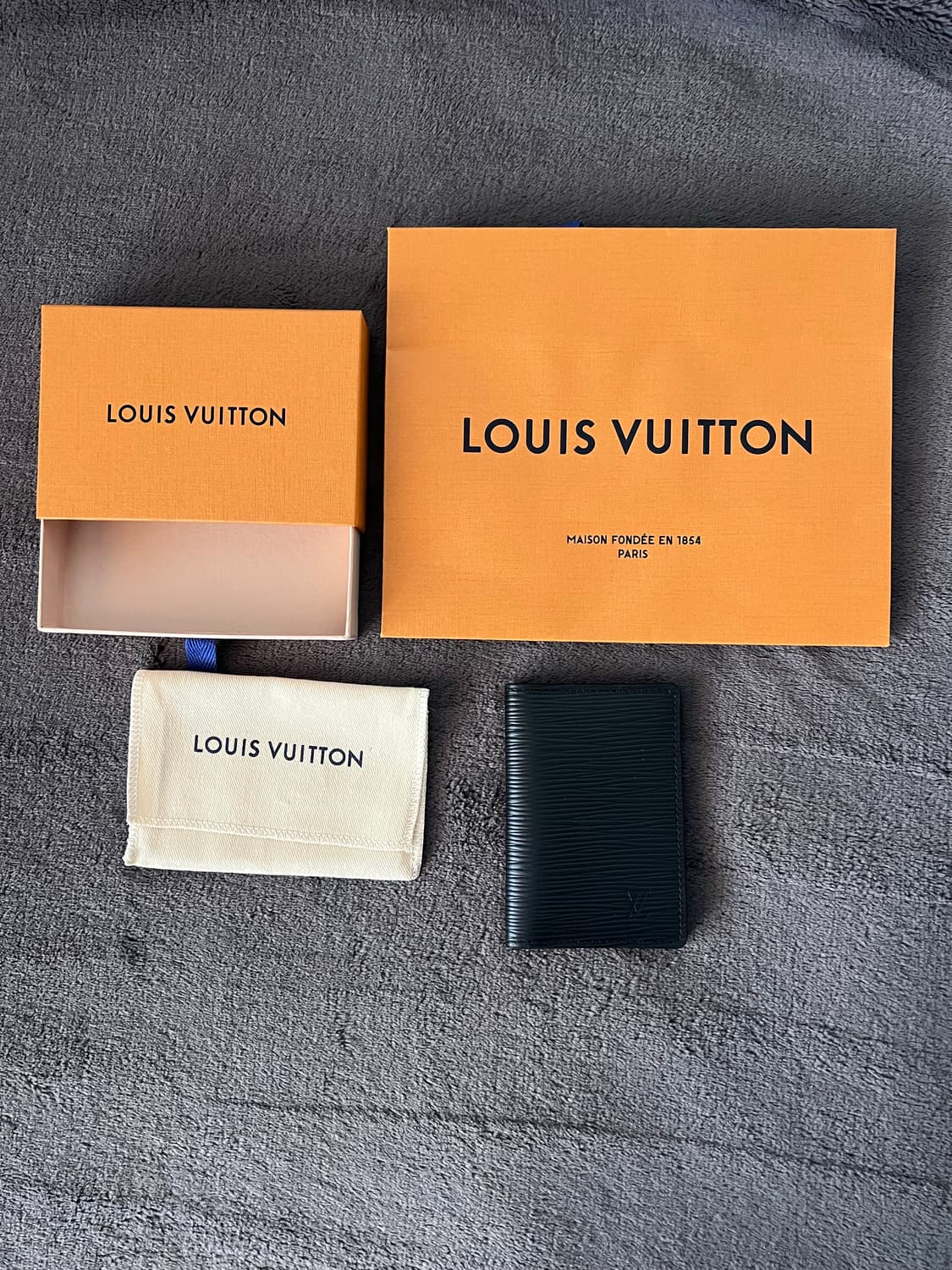 LOUIS VUITTON Pocket Organizer Epi Noir 상품이미지1